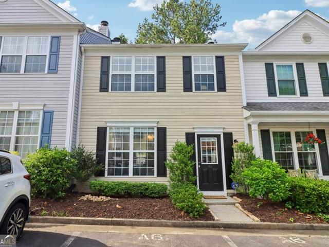 Townhouse for sale in Alpharetta, Georgia
