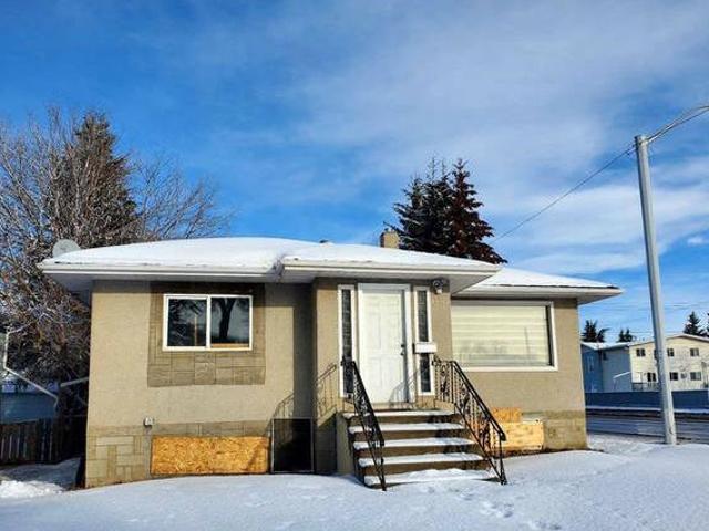 House for sale in Edmonton