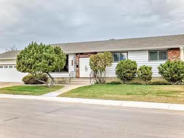 House for sale in Wedgewood, Alberta