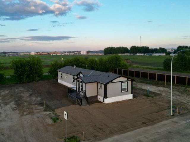 House for sale in Mackenzie, Alberta