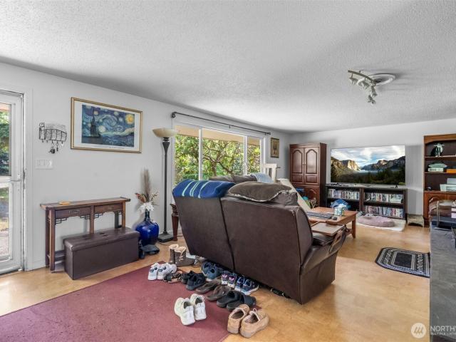 House for sale in Thurston, Washington