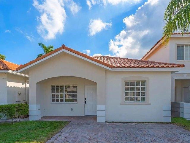 Townhouse for sale in Miami, Florida