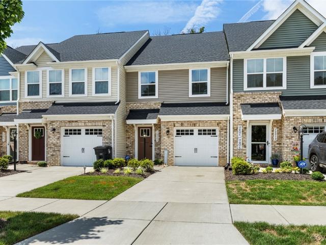 Townhouse for sale in Chesterfield