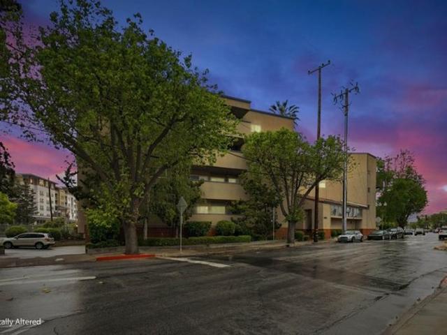 Condo for sale in San Mateo, California