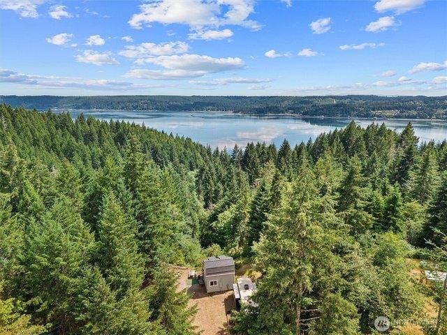 House for sale in Tahuya, Washington