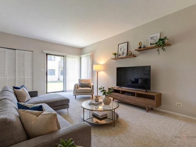 Condo for sale in Buffalo Grove, Illinois