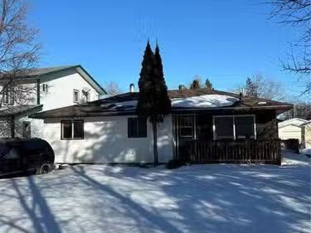 House for sale in Gimli, Manitoba