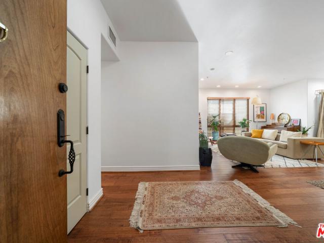 Condo for sale in Studio City Neighborhood Council District, Canoga Park