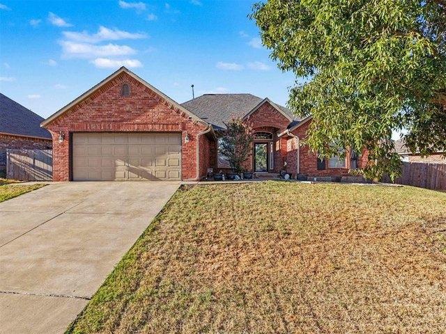 House for sale in Windmill Farms, Midwest City