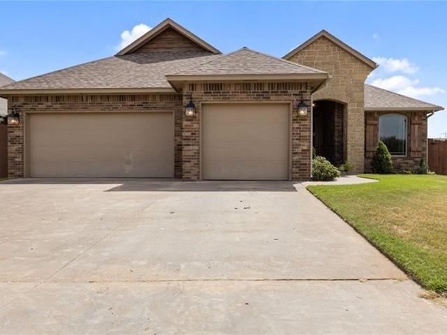 House for sale in Yukon, Oklahoma