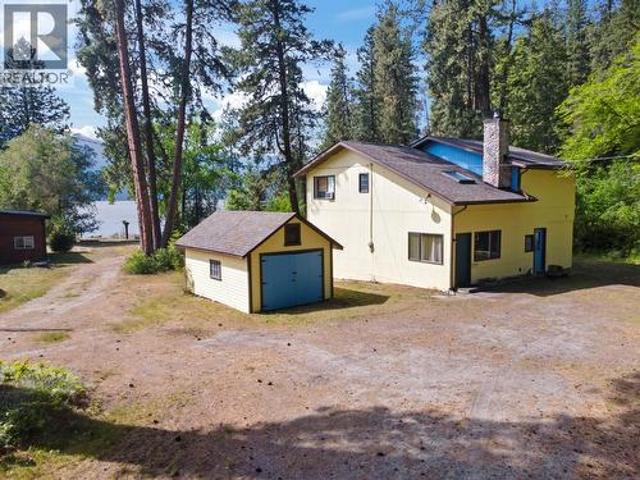 House for sale in Sirdar, British Columbia