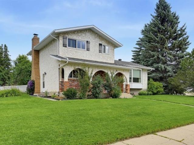 House for sale in Wedgewood, Alberta