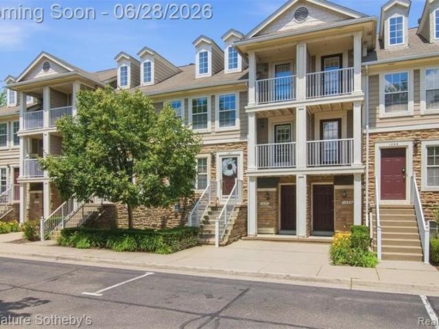 Townhouse for sale in Troy, Michigan