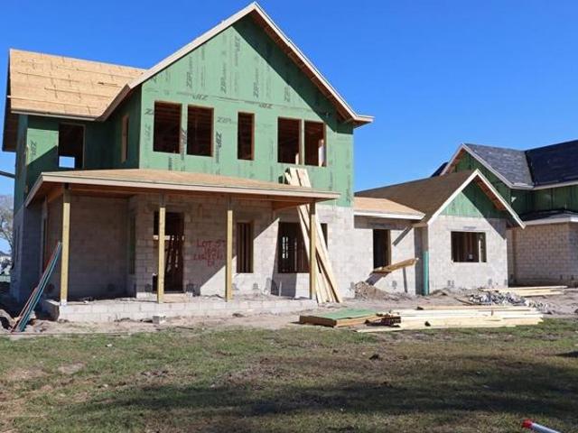 House for sale in Oakland, Florida