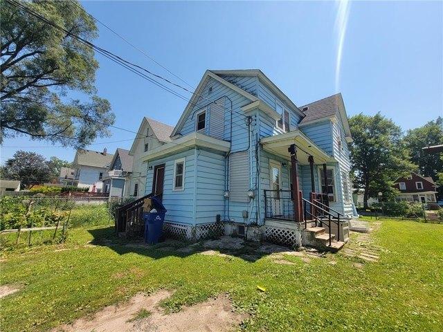 House for sale in Dayton's Bluff, Ramsey