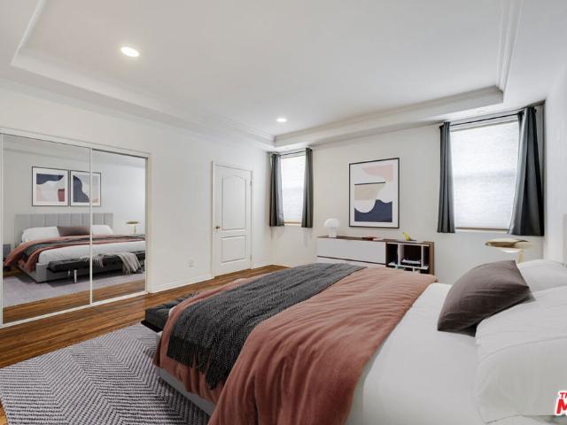 Condo for sale in Canoga Park, California