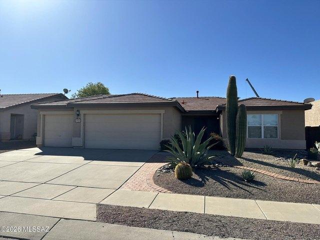 House for sale in Vail, Arizona