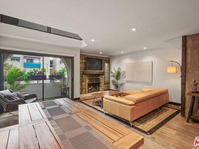 Condo for sale in Studio City Neighborhood Council District, Canoga Park
