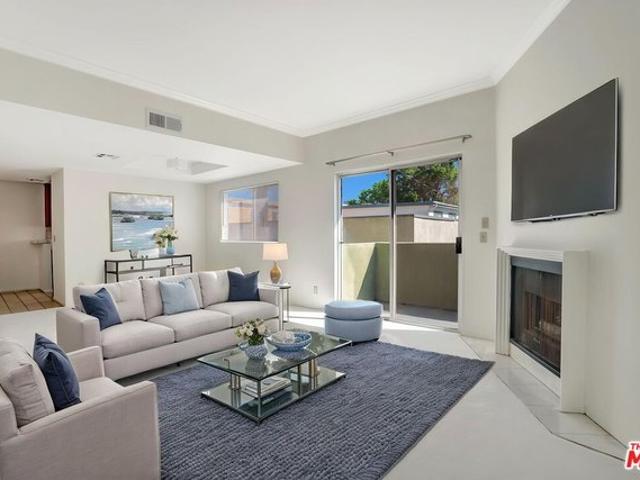Condo for sale in North Hollywood Neighborhood Council District, Canoga Park