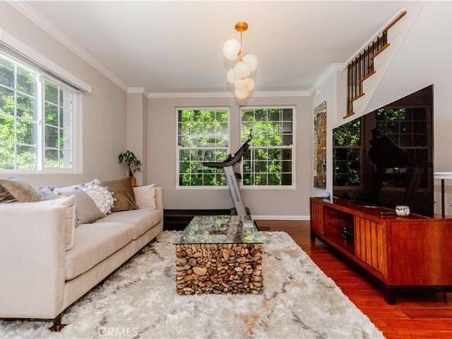 Condo for sale in Canoga Park, California