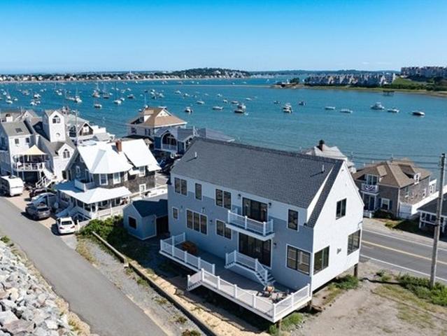 House for sale in Hull, Massachusetts