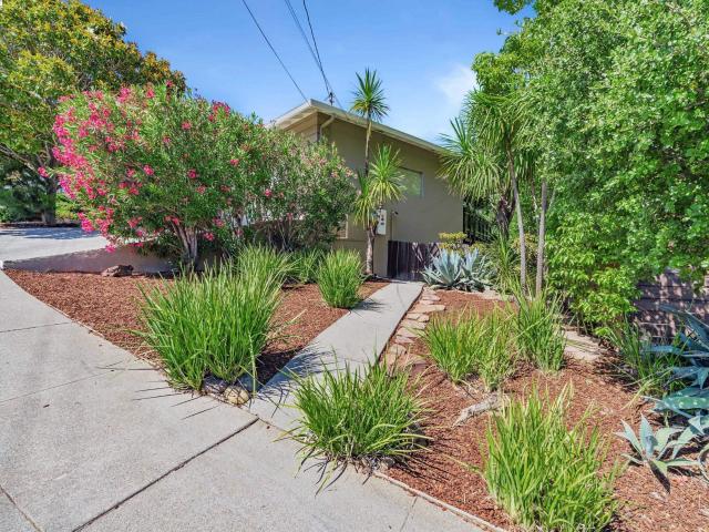 House for sale in San Carlos