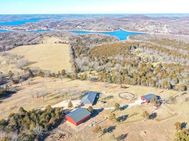 House for sale in Stone, Missouri