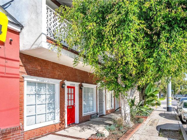 Property for sale in North Hollywood Neighborhood Council District, Canoga Park