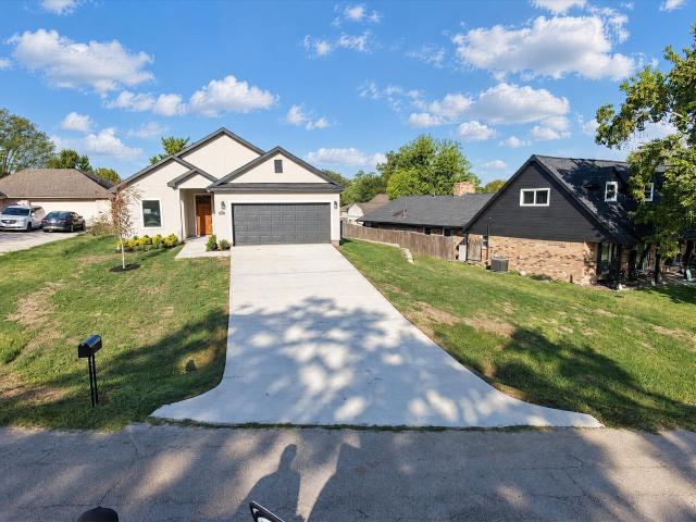 House for sale in Montgomery, Montgomery County