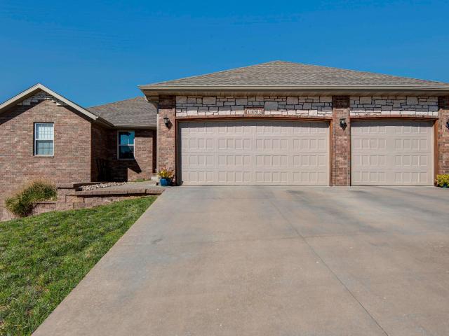 House for sale in Summit Meadow, Nixa