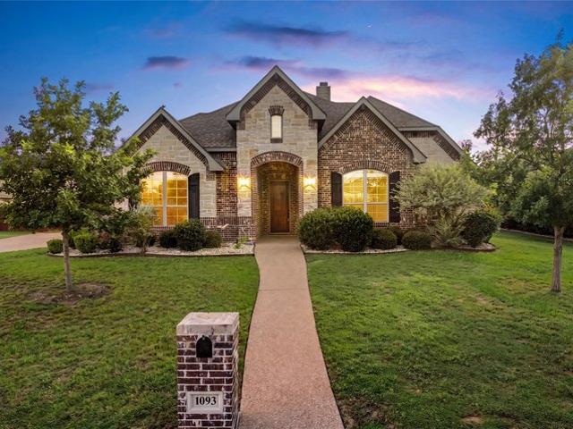 House for sale in Hewitt, Texas