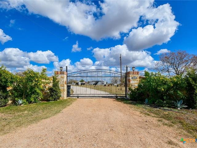 Farm for sale in Alleyton, Texas