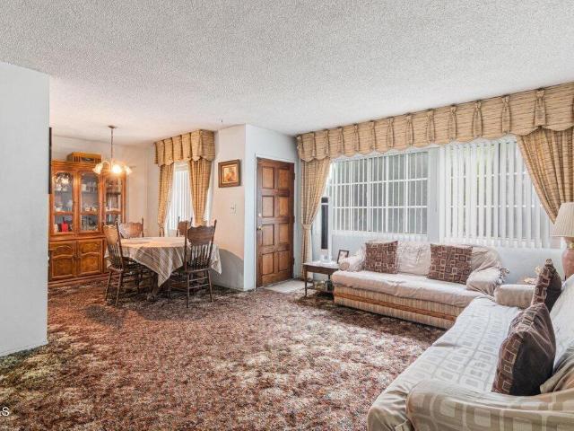 House for sale in Los Alamitos Junction, Stanton