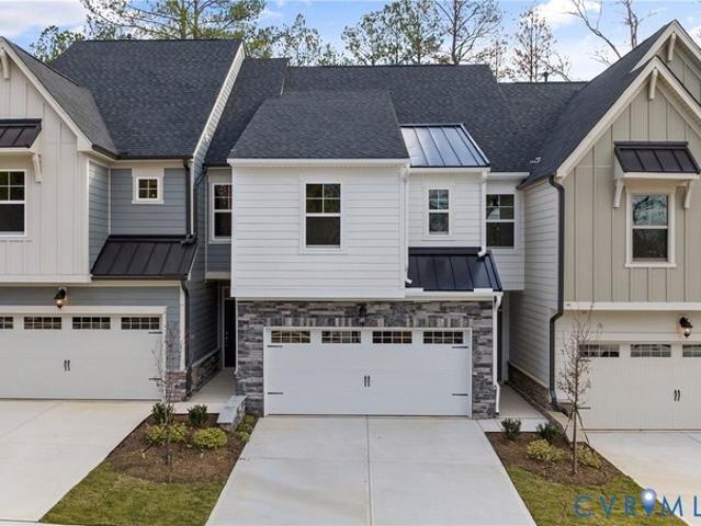 Townhouse for sale in Virginia
