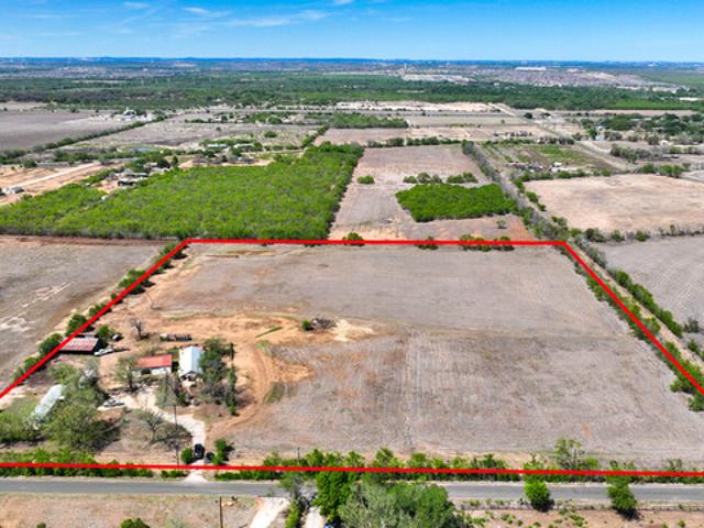 Farm for sale in Macdona, Texas