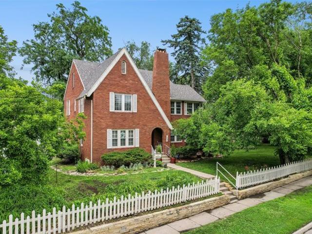 House for sale in Des Moines, Iowa