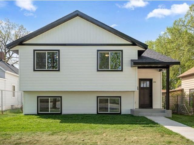 House for sale in Dayton's Bluff, Ramsey