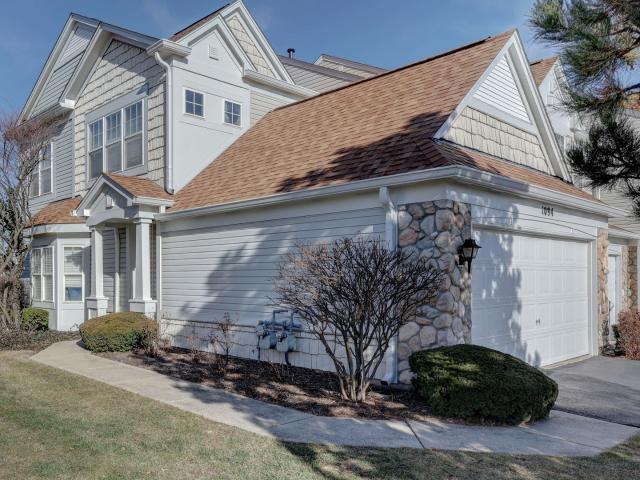 Condo for sale in Elgin, Illinois