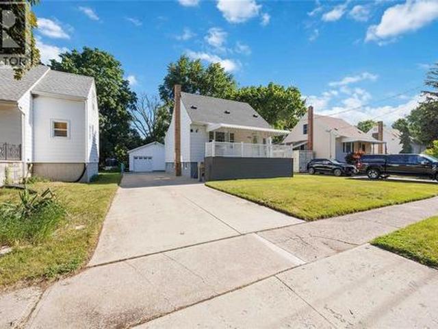 House for sale in Brights Grove, Ontario