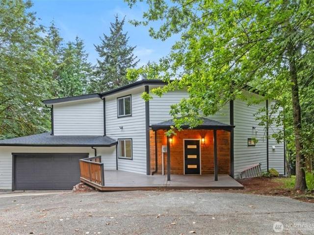 House for sale in Bainbridge Island, Washington