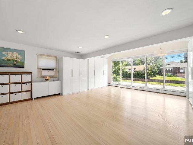 House for sale in Fort Lee, New Jersey