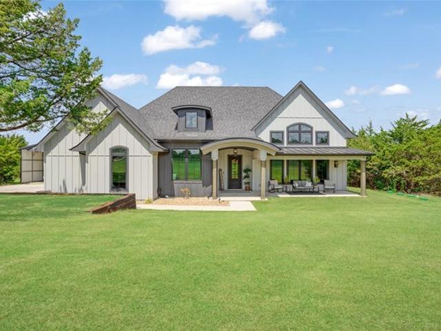 House for sale in Van Alstyne, Texas