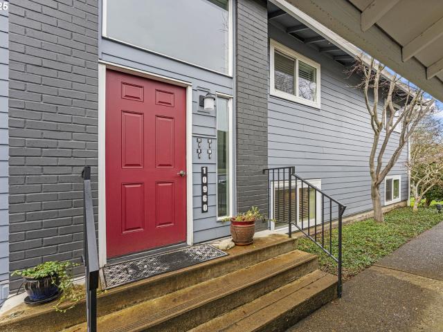 Condo for sale in Oregonia