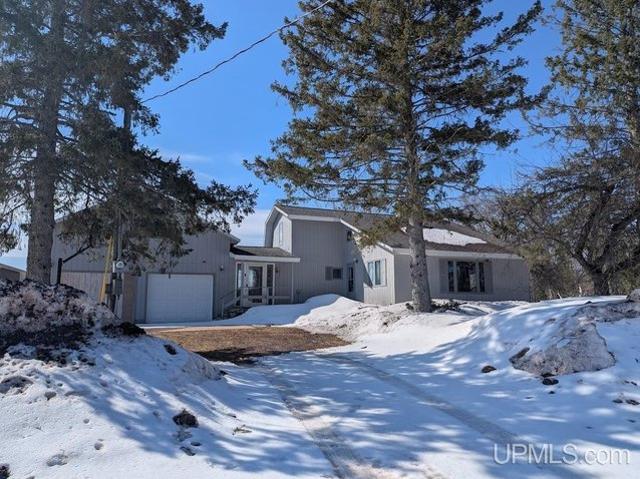 House for sale in Mass City, Michigan