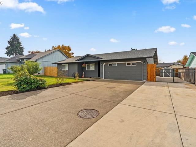 House for sale in Oregonia