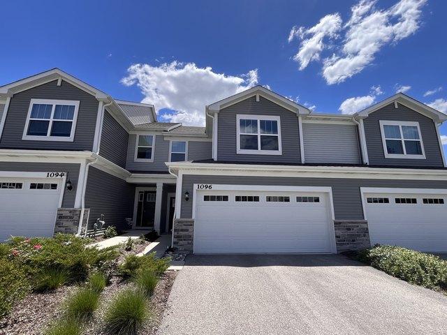 Townhouse for sale in South Elgin, Illinois