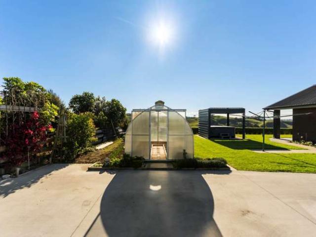 Property for sale in Waiuku