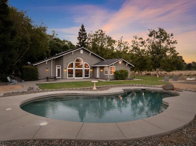 House for sale in Los Molinos, California