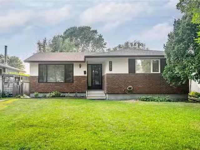 House for sale in East St. Paul, Manitoba