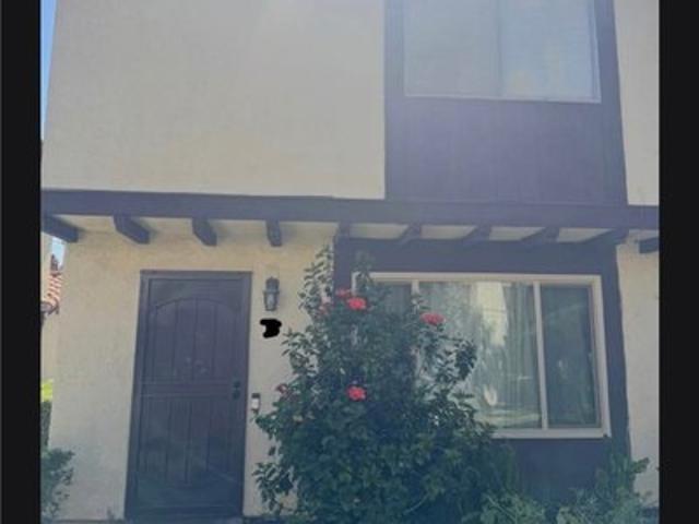 Townhouse for sale in Colton, California